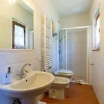 Будинок відпочинку Pet Friendly In With Wifi Кортона