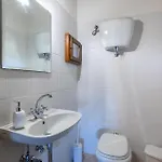 펜션 Pet Friendly In With Wifi 코르토나