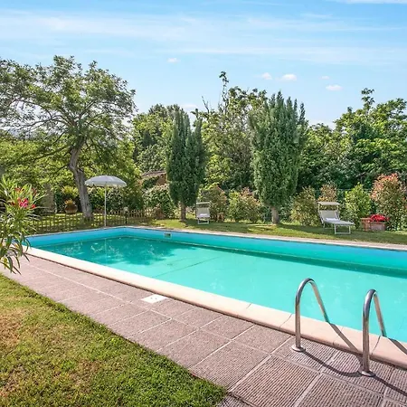 Cozy In With Outdoor Swimming Pool Holiday home *