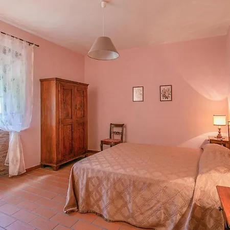 Cozy In With Outdoor Swimming Pool Holiday home Cortona