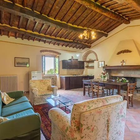 Dom wakacyjny Cozy In With Outdoor Swimming Pool Cortona