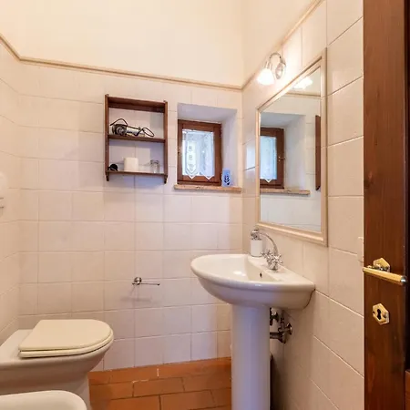 Pet Friendly In With Wifi Сasa de vacaciones Cortona