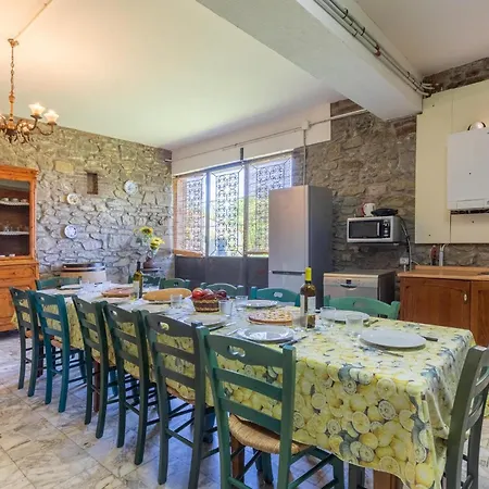 Dom wakacyjny Cozy In With Outdoor Swimming Pool Cortona
