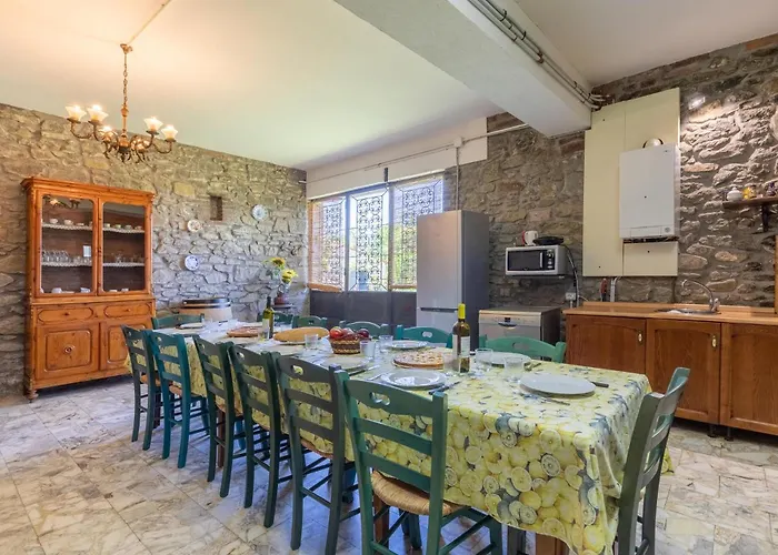 בית נופש Pet Friendly In With Wifi קורטונה